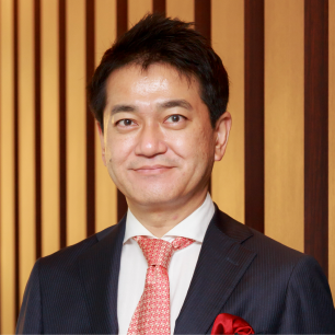 角井 亮一